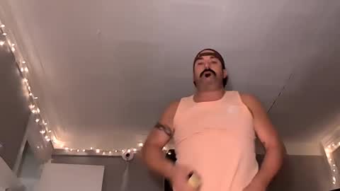 Snapshot of hungitalian40 chatting on November 10, 2025, 12:09 am hungitalian40 online show from November 10, 2025, 12:09 am