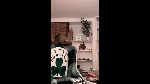 Snapshot of hungitalian40 chatting on May 23, 2026, 8:24 pm hungitalian40 online show from May 23, 2026, 8:24 pm
