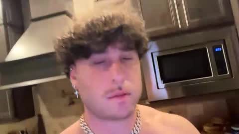 hungkingg22 online show from January 13, 2026, 5:35 am