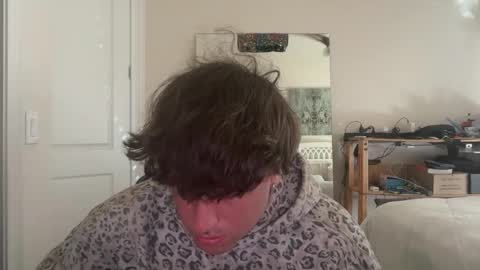 hungkingg22 online show from February 8, 2026, 3:37 pm