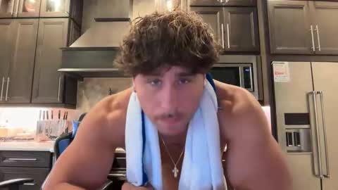 hungkingg22 online show from May 17, 2026, 2:46 pm