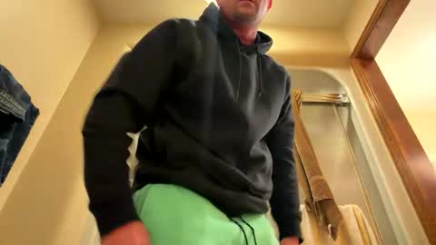 hunglikeray2286 online show from February 22, 2026, 7:34 pm