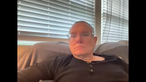 AARON online show from October 15, 2025, 3:45 pm