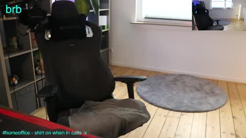 Snapshot of hungry_26 chatting on May 5, 2026, 9:28 am hungry_26 online show from May 5, 2026, 9:28 am