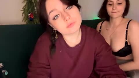 Evelyn  online show from December 21, 2024, 9:15 pm