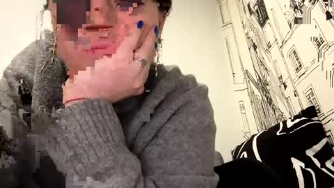 Evelyn  online show from January 15, 2025, 9:09 pm