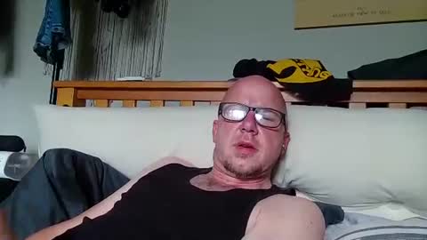 HuingsingleDad79 online show from June 26, 2026, 3:38 pm