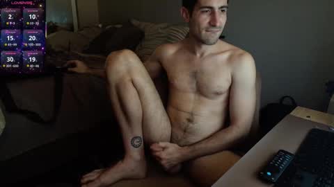 HungTechGuy online show from November 17, 2025, 8:25 pm