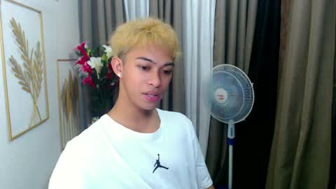 Snapshot of hunk_edward chatting on June 29, 2026, 6:30 am hunk_edward online show from June 29, 2026, 6:30 am