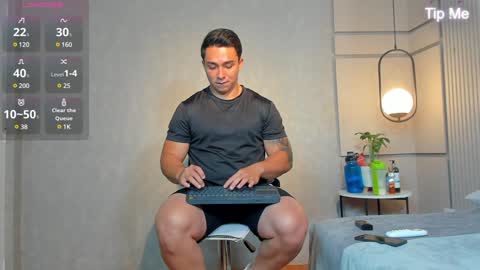 hunk_ryan online show from January 13, 2025, 12:45 pm