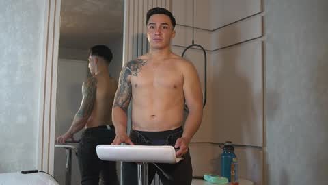 hunk_ryan online show from October 22, 2025, 1:11 pm