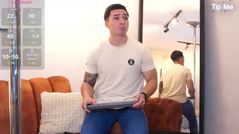 hunk_ryan online show from November 17, 2025, 10:26 pm