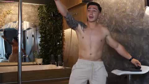 hunk_ryan online show from November 20, 2025, 12:27 pm