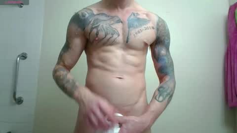 Snapshot of hunkwithglasses chatting on February 3, 2026, 4:32 am Wh8teboi online show from February 3, 2026, 4:32 am