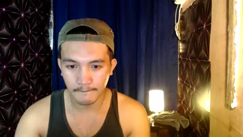 hunkylloyd online show from December 9, 2024, 5:51 am