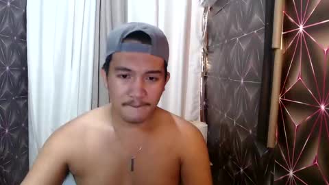 hunkylloyd online show from January 7, 2025, 3:57 am