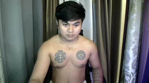 hunkyzeus online show from June 28, 2026, 4:24 pm