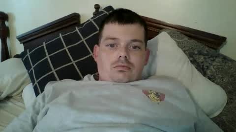 Snapshot of huntdog1221 chatting on June 19, 2026, 7:39 pm huntdog1221 online show from June 19, 2026, 7:39 pm