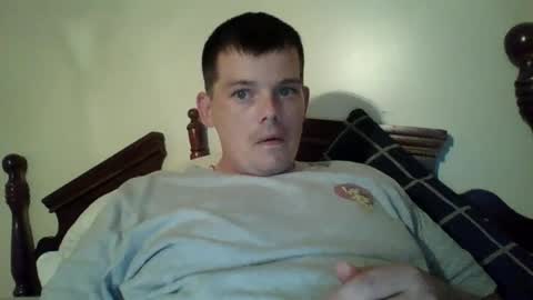 Snapshot of huntdog1221 chatting on June 27, 2026, 2:38 am huntdog1221 online show from June 27, 2026, 2:38 am