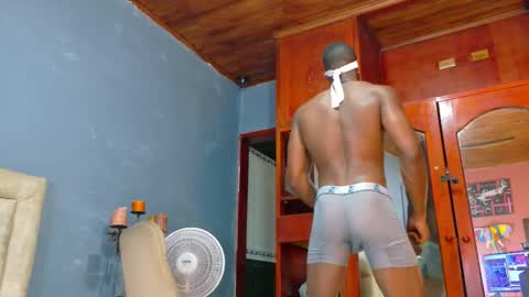 Snapshot of hunter_biggest chatting on November 26, 2025, 7:26 pm Hunter online show from November 26, 2025, 7:26 pm