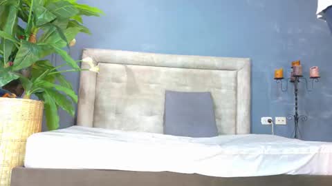 Hunter  online show from January 12, 2026, 7:08 pm