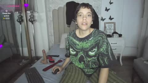 hunter exe  online show from April 18, 2026, 3:54 am