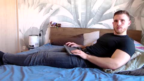 Hunter Bridges online show from February 20, 2025, 11:42 am