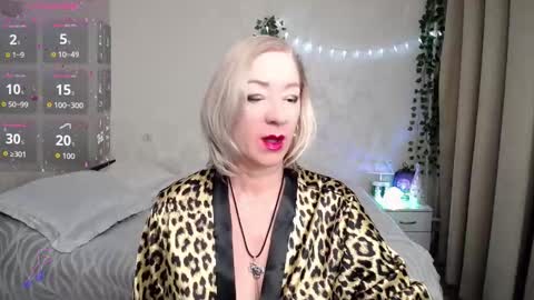 Irena online show from December 3, 2025, 10:41 pm