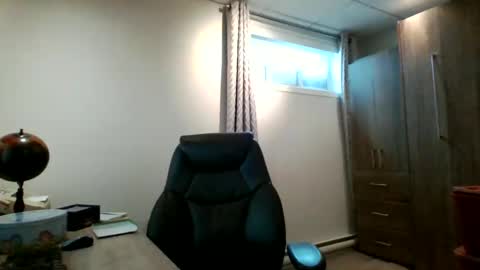 hurley7890 online show from February 18, 2025, 6:04 pm