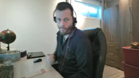 hurley7890 online show from February 19, 2025, 7:48 pm