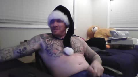 hurricanerodzilla online show from December 9, 2024, 2:56 am