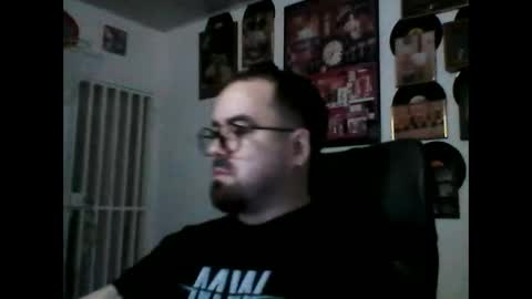 Snapshot of hurtadodirector chatting on June 1, 2026, 6:04 am hurtadodirector online show from June 1, 2026, 6:04 am