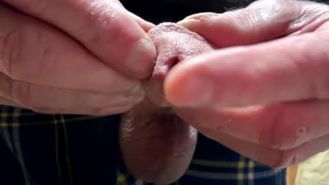 huskey300 online show from February 22, 2025, 3:58 pm