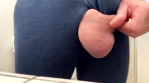 huskey300 online show from February 26, 2025, 5:07 pm