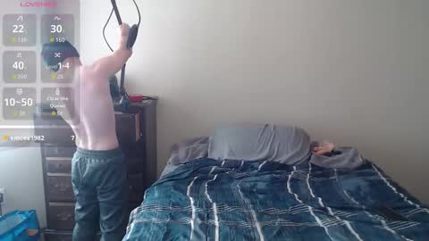 Husky Dad online show from October 17, 2025, 11:40 pm