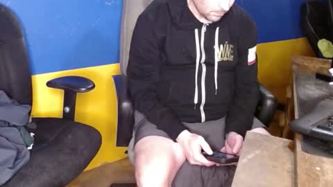 Huskyguy online show from February 8, 2026, 5:11 am