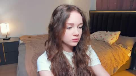 Snapshot of hwadwellingham chatting on April 26, 2026, 7:17 am Lily online show from April 26, 2026, 7:17 am