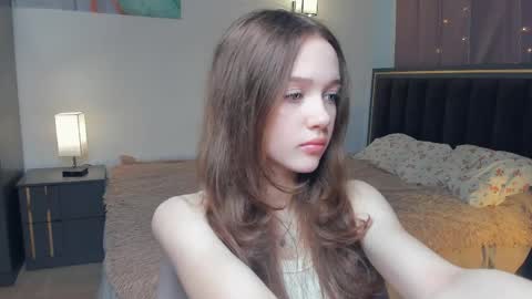 Snapshot of hwadwellingham chatting on May 18, 2026, 7:14 am Lily online show from May 18, 2026, 7:14 am