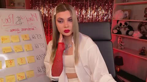 hyileyclark online show from April 10, 2026, 9:47 am