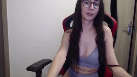 Emma Ava online show from February 26, 2025, 7:53 am