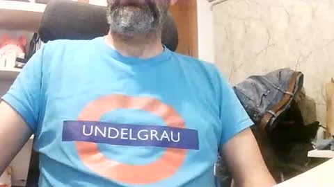 Hyperpau online show from April 22, 2026, 3:42 am