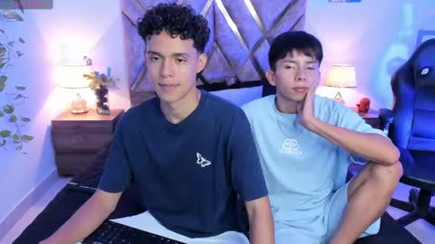 Son Hyunjin online show from September 28, 2025, 6:13 pm