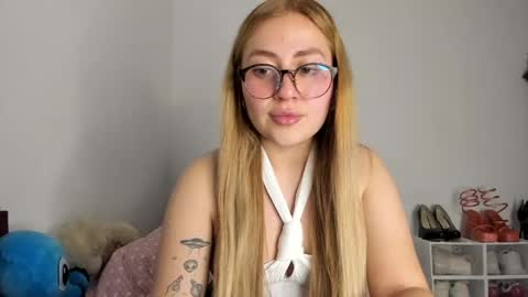 Hyun Joo online show from April 21, 2026, 6:34 pm