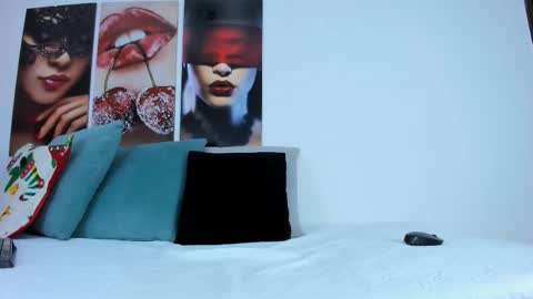 The Dolls online show from November 19, 2025, 7:36 pm