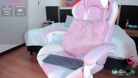 karoll online show from September 12, 2025, 7:47 pm