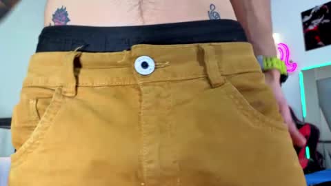 kelvis online show from April 21, 2026, 7:39 pm