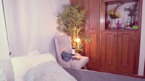 Lucy online show from October 26, 2025, 11:05 am