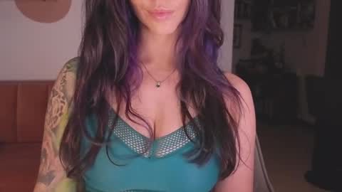 Lana Banana online show from April 1, 2026, 11:02 pm