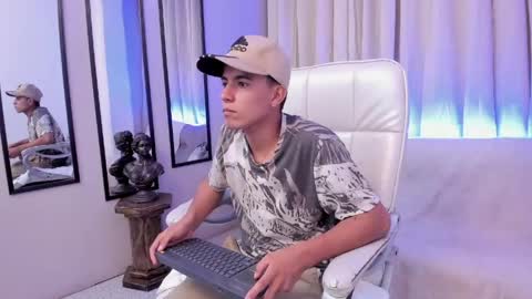 i_liam online show from April 21, 2026, 3:46 am