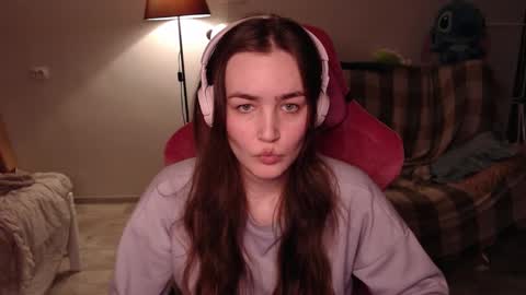 elisabeth online show from February 17, 2025, 3:53 pm